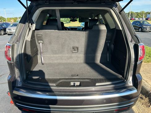 Used 2015 GMC Acadia SLT image 19