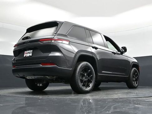 New 2026 Jeep Grand Cherokee Altitude AWD/4WD image 60