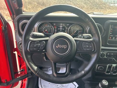 Used 2021 Jeep Wrangler Unlimited Sport image 15