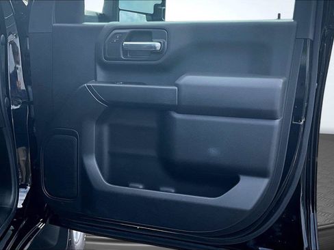 Used 2022 Chevrolet Silverado 2500 Custom w/ Custom Value Package AWD/4WD image 26