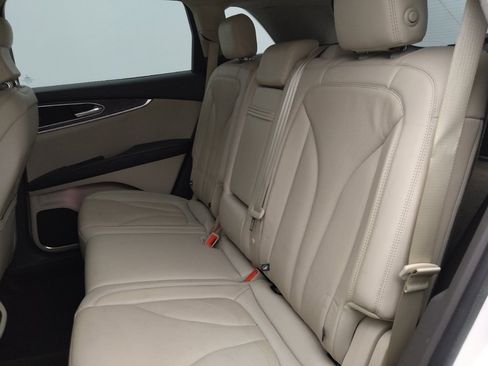 Used 2019 Lincoln Nautilus Reserve w/ Cargo Utility Package FWD image 18