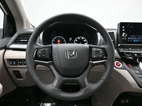 Certified 2026 Honda Odyssey EX-L image 43