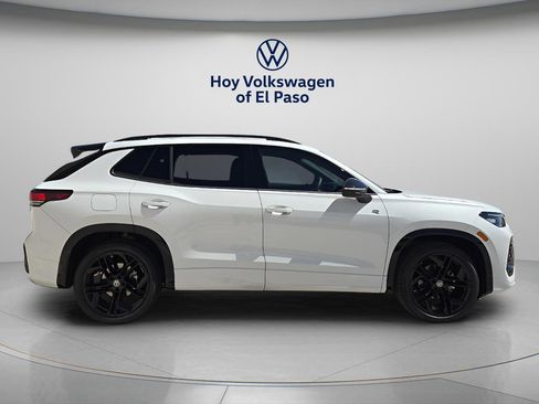 New 2026 Volkswagen Tiguan SE R-Line FWD image 2