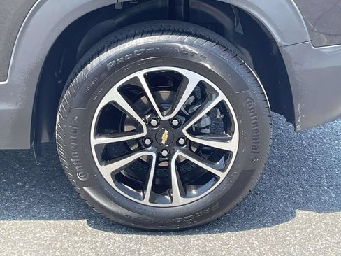 Used 2025 Chevrolet TrailBlazer LT AWD/4WD image 12