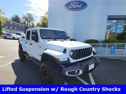 Used 2025 Jeep Gladiator Sport w/ Premium Package