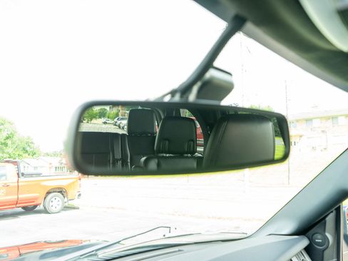 Used 2016 Ford Expedition Limited w/ Equipment Group 301A AWD/4WD image 26