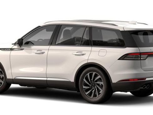 New 2026 Lincoln Aviator 2WD image 2