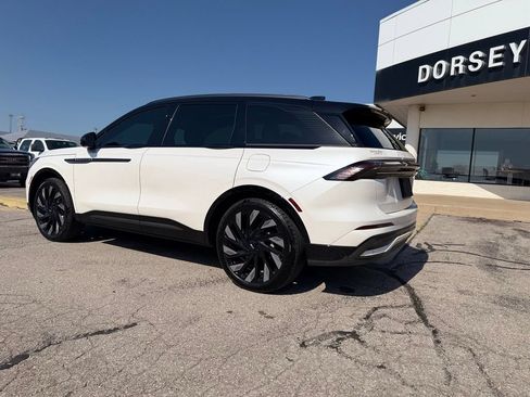 Used 2026 Lincoln Nautilus Reserve w/ Jet Appearance Package AWD/4WD image 8