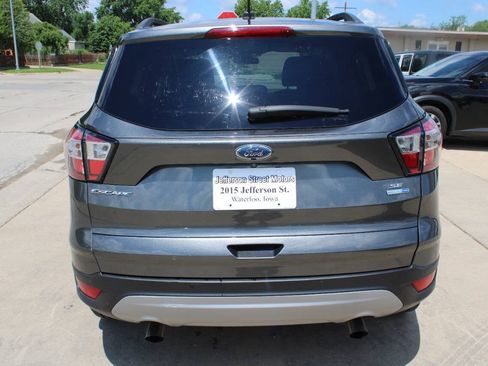 Used 2017 Ford Escape SE w/ Equipment Group 201A AWD/4WD image 4
