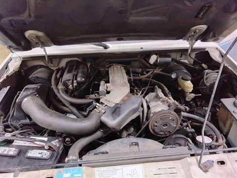 Used 1990 Ford Bronco II 4WD image 9