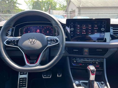 Used 2025 Volkswagen Jetta GLI Autobahn FWD image 2