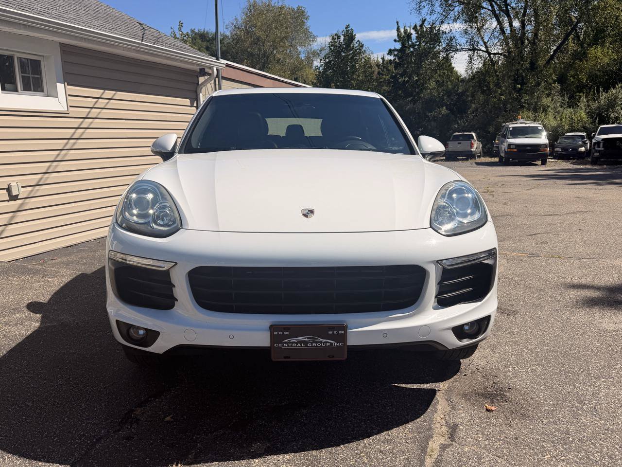 Used 2016 Porsche Cayenne w/ Premium Package AWD/4WD image 11