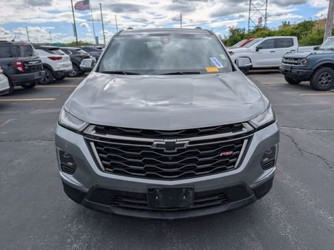 Used 2023 Chevrolet Traverse RS w/ LPO, Floor Liner Package AWD/4WD image 2