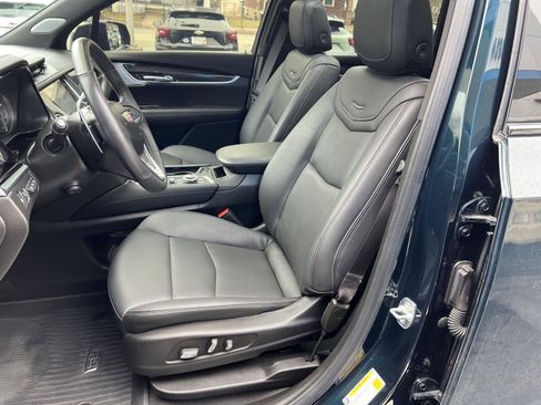 Used 2024 Cadillac XT6 Sport w/ Technology Package image 10