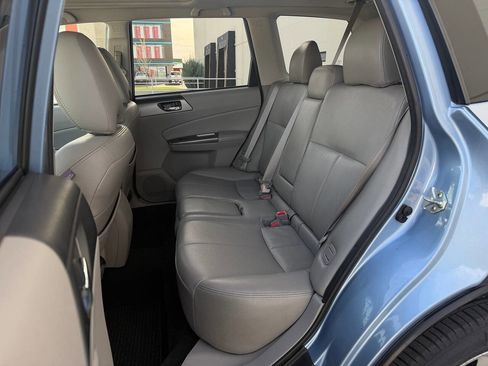 Used 2011 Subaru Forester 2.5X Premium w/ All-Weather Pkg image 22