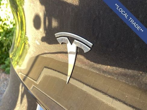 Used 2024 Tesla Model Y 2WD image 9