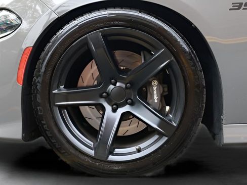 Used 2018 Dodge Charger R/T image 35