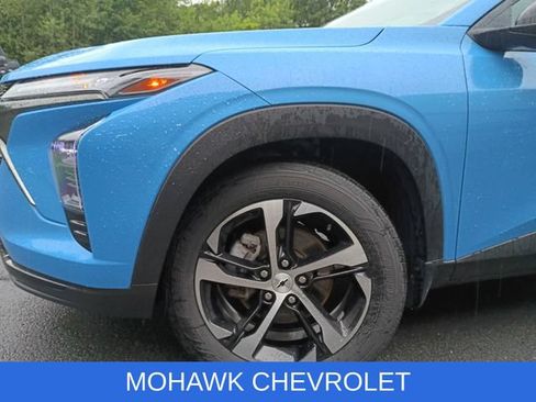 Used 2024 Chevrolet Trax RS w/ Sunroof Package FWD image 33