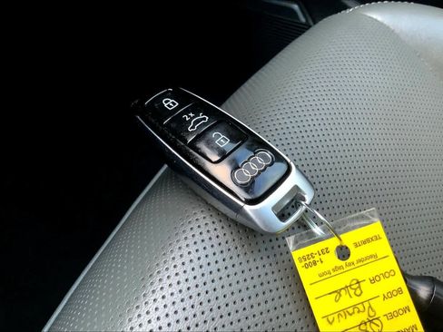 Used 2019 Audi Q8 Prestige image 15