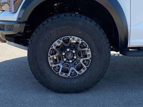 Used 2024 Ford F150 Raptor w/ Equipment Group 803A Raptor R AWD/4WD image 35