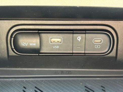 Used 2025 Kia Sportage EX w/ Premium Package image 28