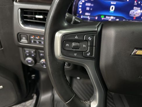 Used 2023 Chevrolet Tahoe Z71 w/ Luxury Package AWD/4WD image 16