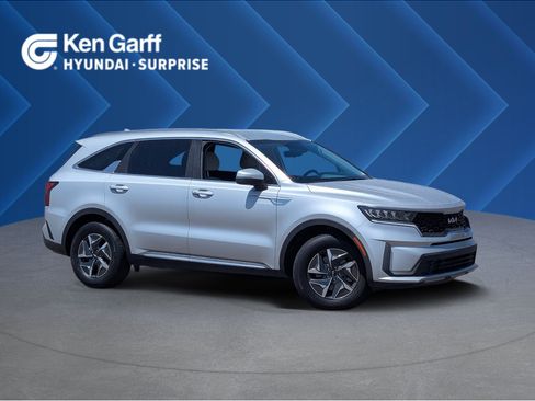 Used 2022 Kia Sorento S FWD image 1
