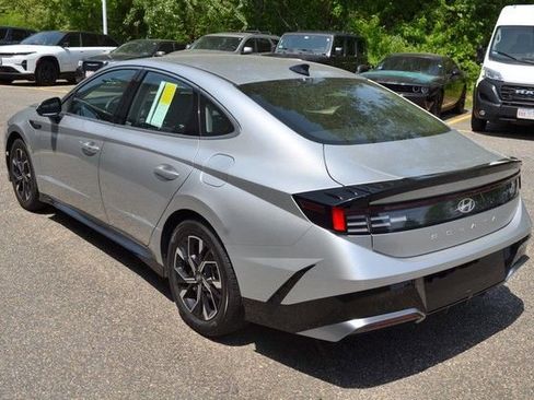 Used 2025 Hyundai Sonata SEL FWD image 6