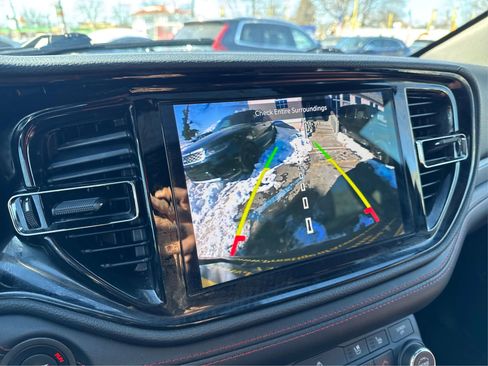 Used 2023 Dodge Durango GT image 32