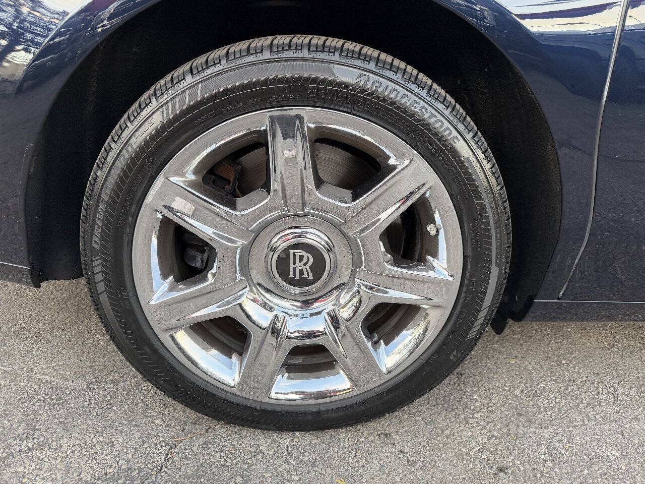 Used 2012 Rolls-Royce Ghost RWD image 12