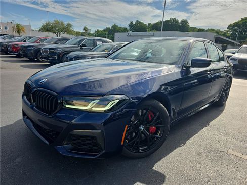 Used 2023 BMW M550i xDrive AWD/4WD image 31