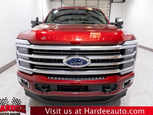 Used 2025 Ford F250 Platinum w/ Platinum Plus Package image 7