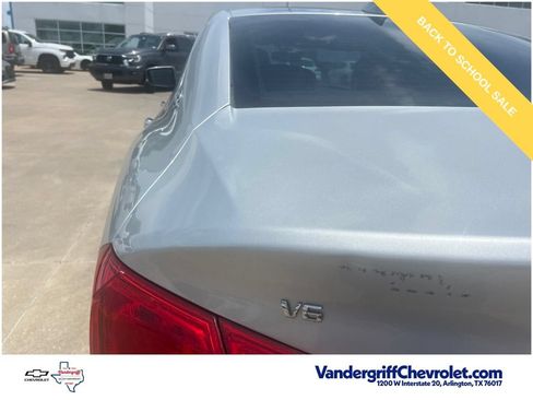 Used 2018 Chevrolet Impala Premier w/ Premier Confidence Package FWD image 10