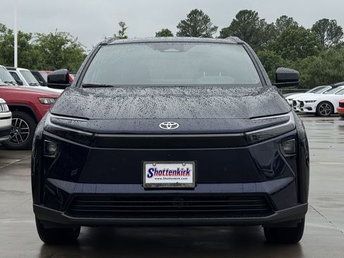 Used 2026 Toyota bZ FWD image 7