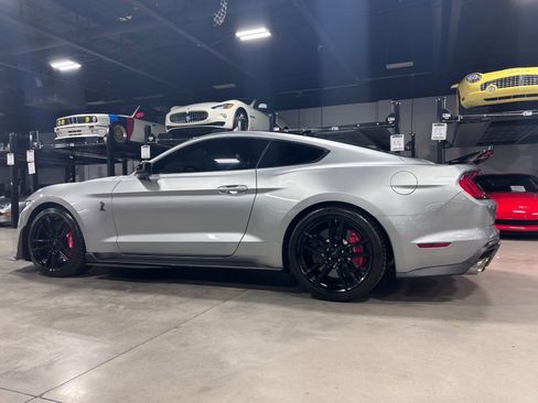 Used 2022 Ford Mustang Shelby GT500 w/ Technology Package image 4