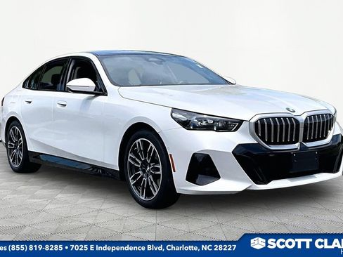 Used 2026 BMW 530i xDrive AWD/4WD image 1