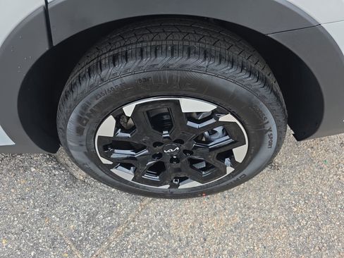 New 2026 Kia Sorento S image 36