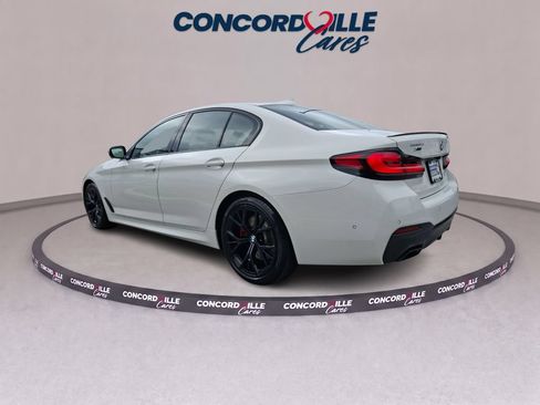 Used 2023 BMW 530i xDrive w/ M Sport Package AWD/4WD image 4