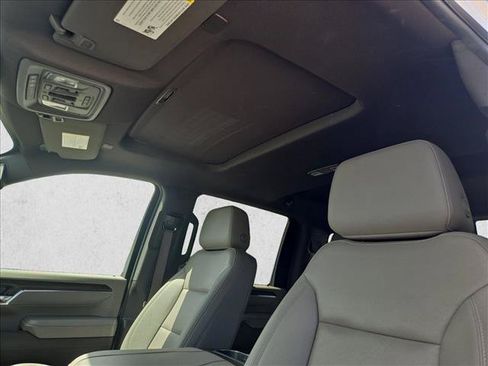 Used 2024 GMC Sierra 2500 SLT w/ SLT Premium Package AWD/4WD image 16