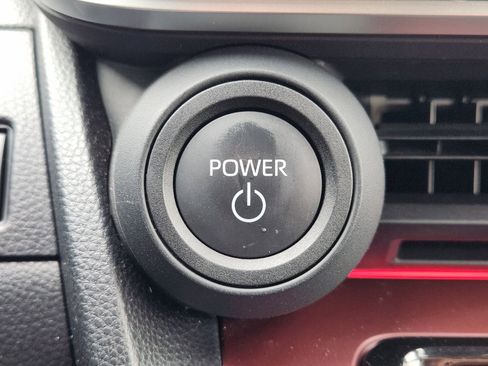 Used 2025 Toyota Prius Plug-In Hybrid image 25