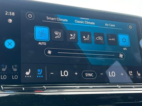 New 2025 Volkswagen Atlas Cross Sport SE AWD/4WD image 25