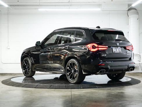 Certified 2024 BMW X3 sDrive30i w/ M Sport Package RWD image 4