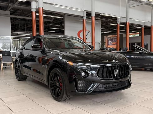 Used 2023 Maserati Levante Modena S AWD/4WD image 7
