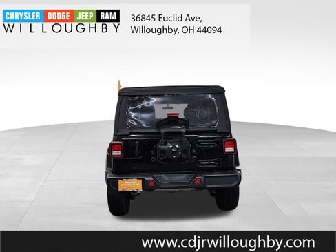 Certified 2023 Jeep Wrangler Sahara image 7