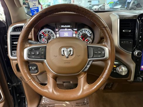 Used 2020 RAM 1500 Laramie AWD/4WD image 28