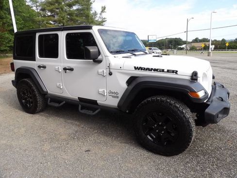 Used 2019 Jeep Wrangler Unlimited Sport S AWD/4WD image 6