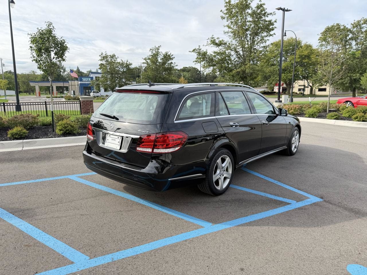 Used 2015 Mercedes-Benz E 350 4MATIC Wagon image 5