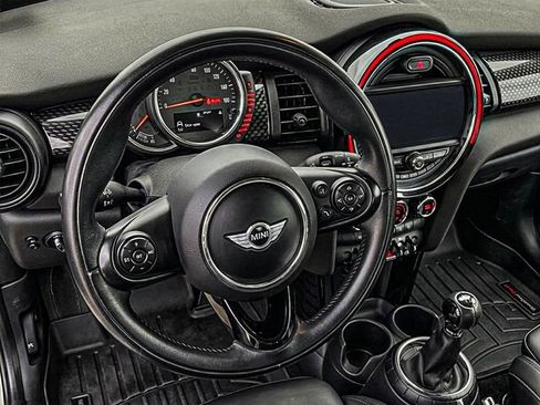 Used 2014 MINI Cooper S FWD image 2