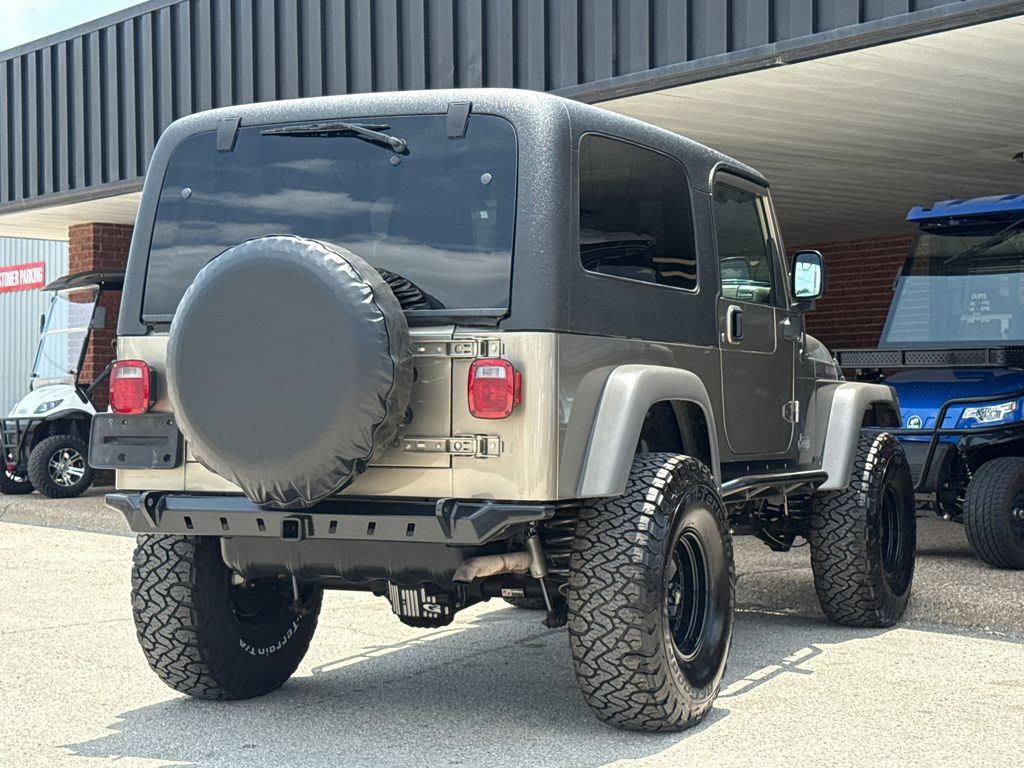 Used 2005 Jeep Wrangler Unlimited Rubicon w/ Sahara Edition Group AWD/4WD image 10