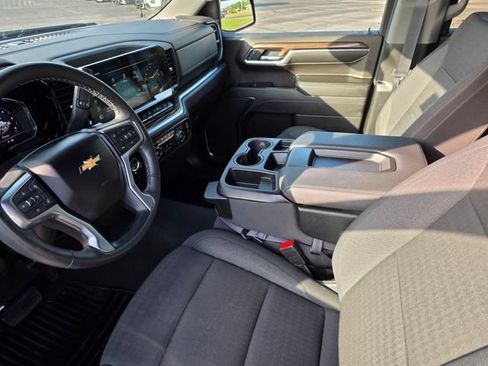 Used 2024 Chevrolet Silverado 1500 LT AWD/4WD image 19